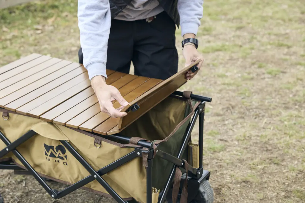 コールマン アウトドアワゴン(レッドxブラック) ウッドロールテーブル