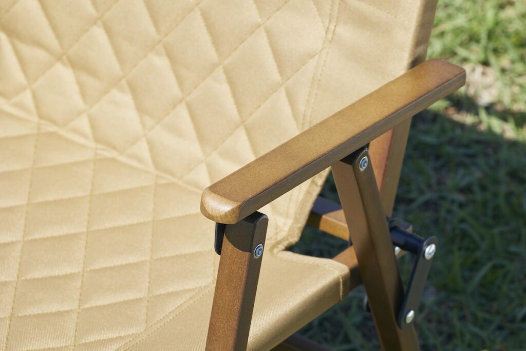 WAQ Folding Wood Chairのアームレスト