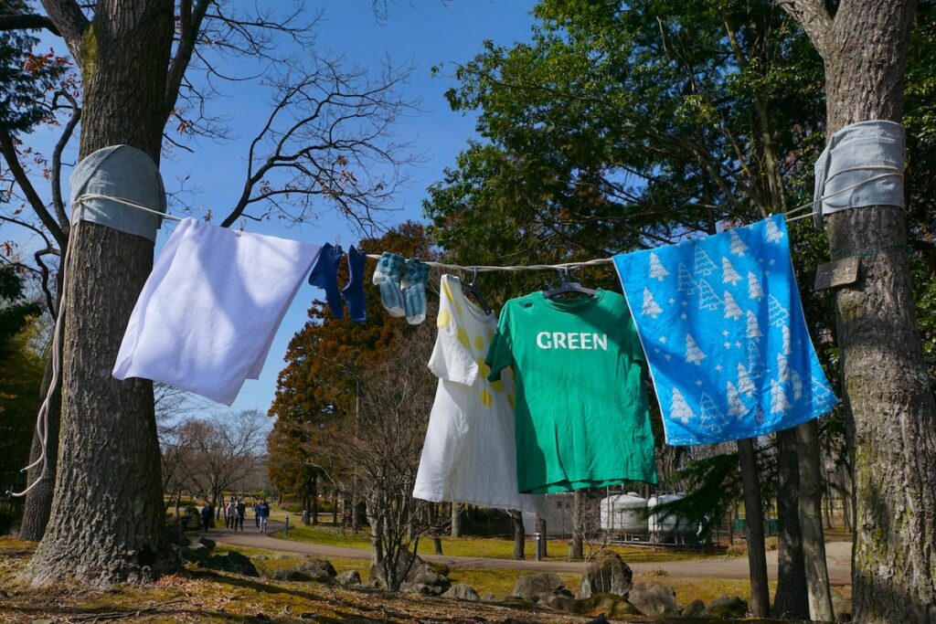 キャンプ場に干した洗濯物