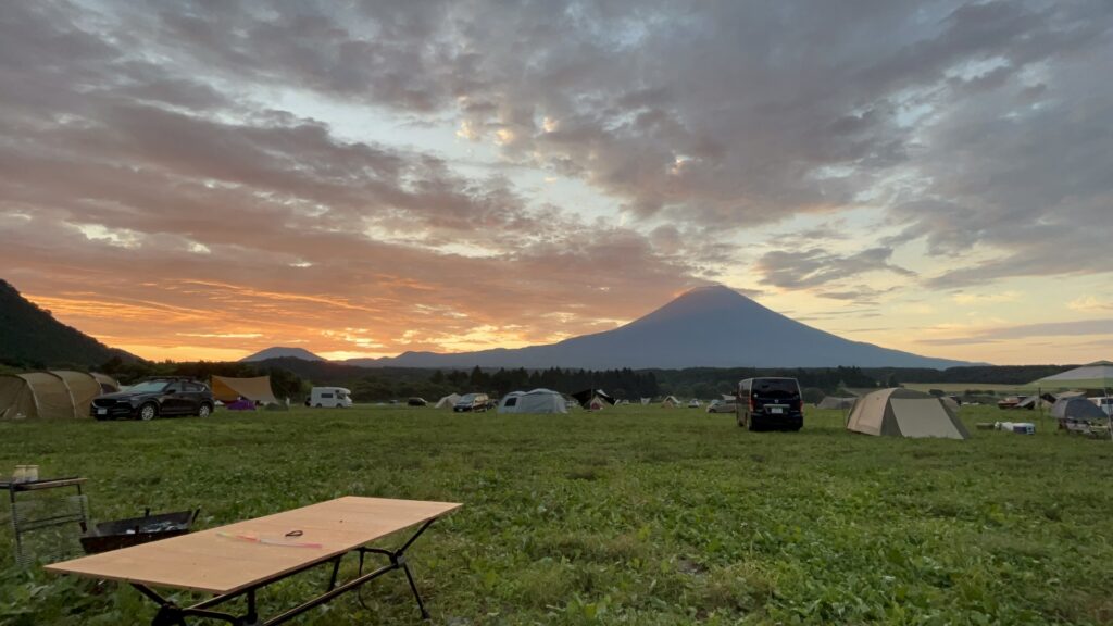 朝日と富士山