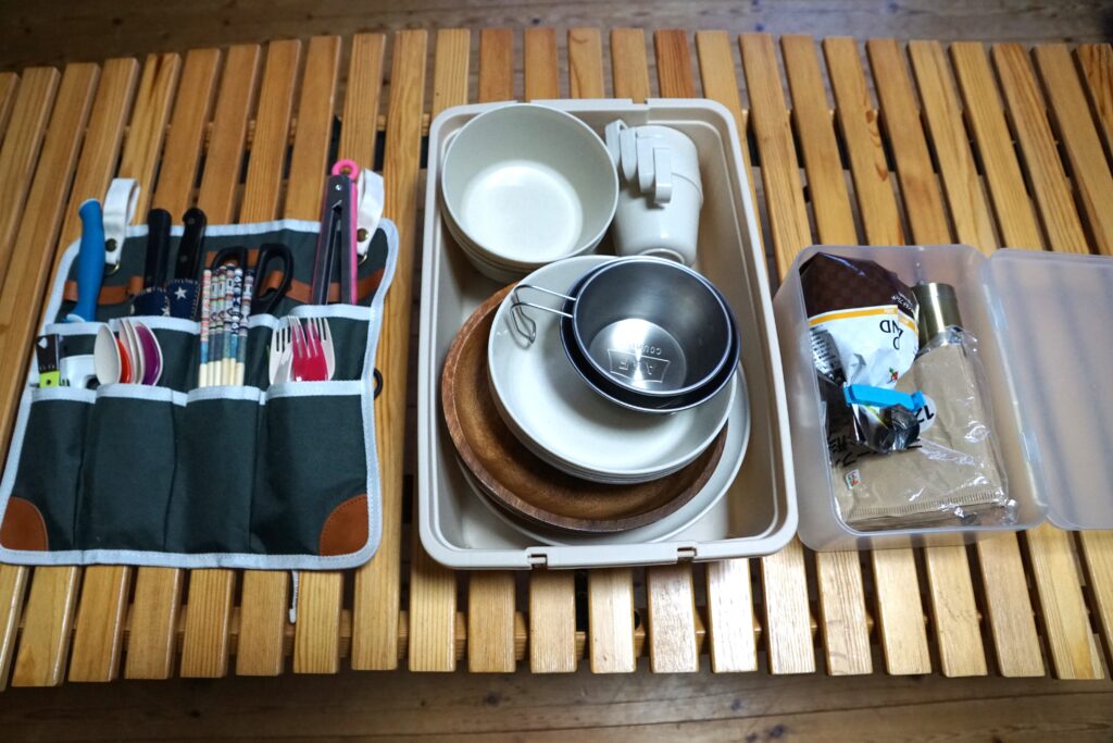 整理整頓されたキャンプ小物